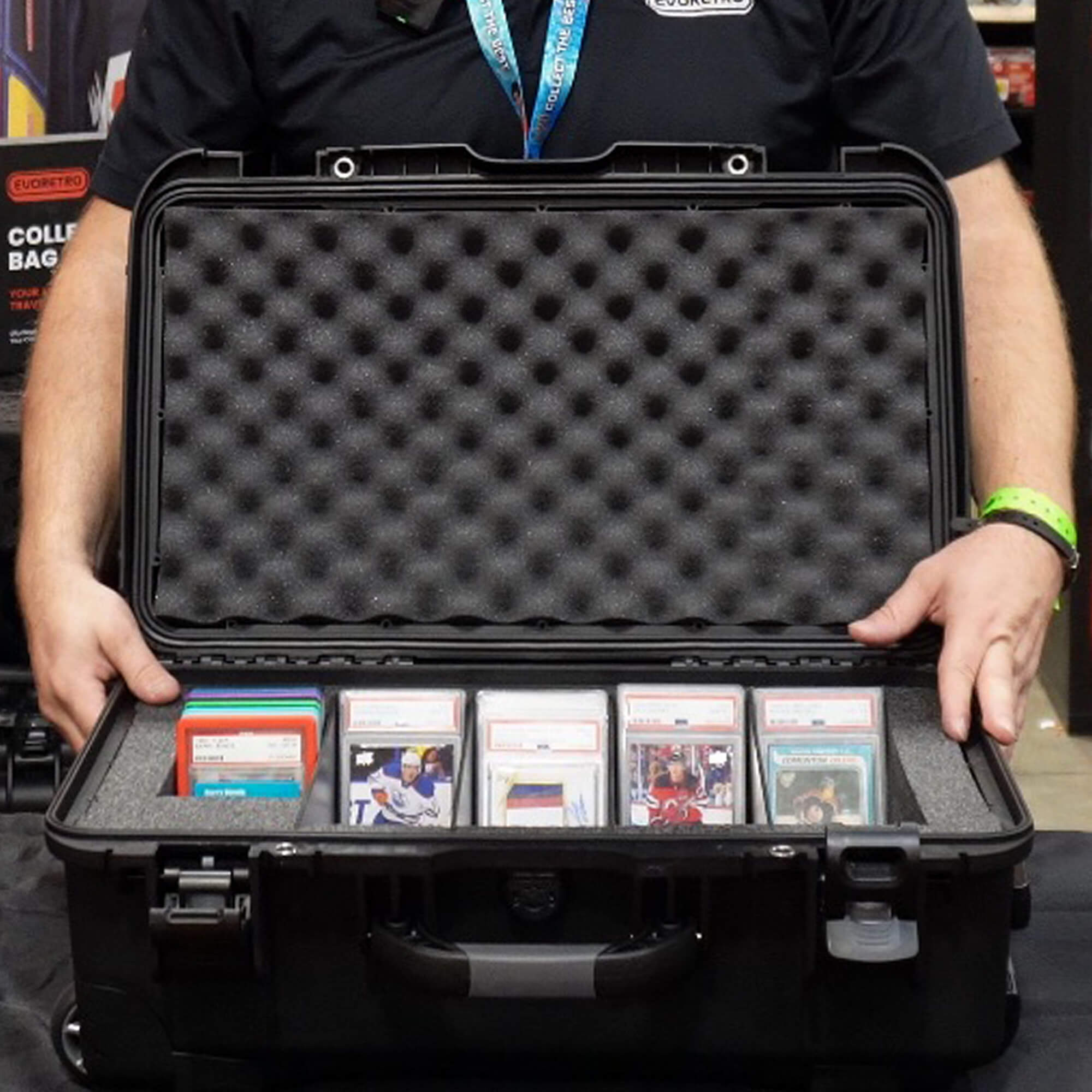 EVORETRO Waterproof Wheeled Card Case